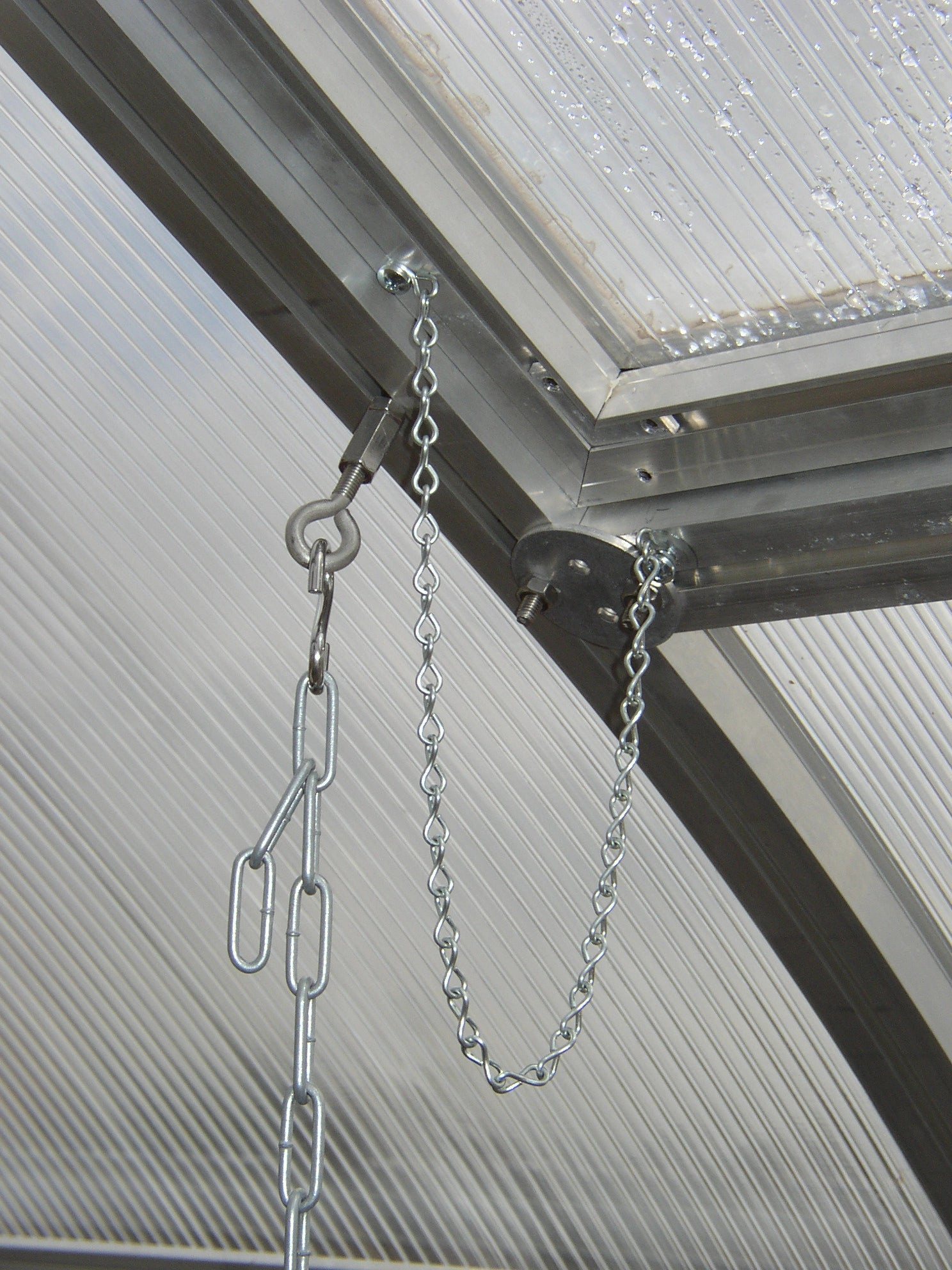 Riga Roof Window Wind Restraint System
