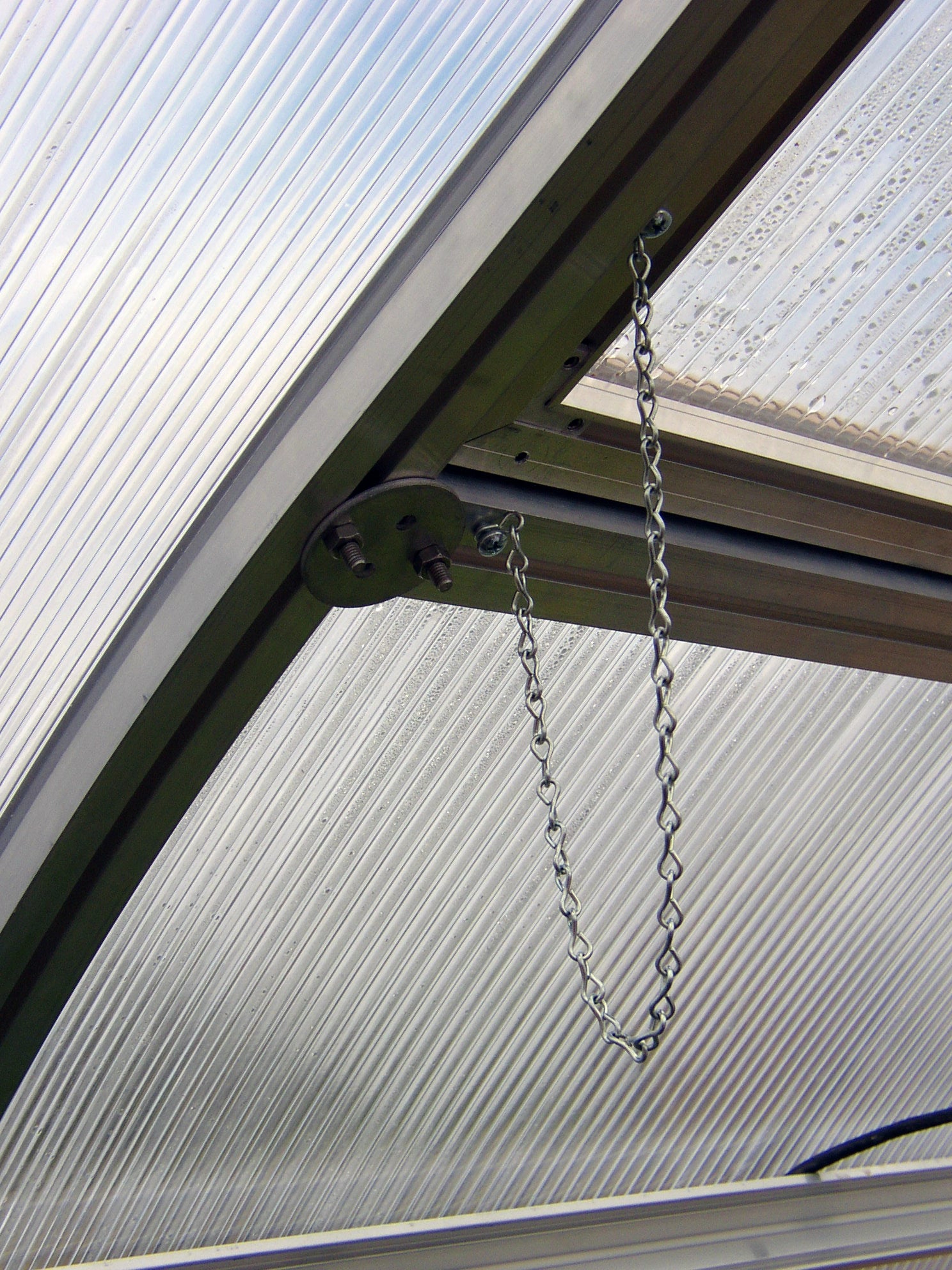 Riga Roof Window Wind Restraint System